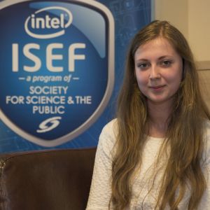 International Science and Engineering Fair, USA 4. miesto v kategórií – Biológia Potenciálne využitie sekundárnych rastlinných metabolitov v ochrane rastlín pred parazitom Jana Čorňáková, Katolícka spojená škola sv. Mikuláša, Prešov, ISEF, galeria amavet, fotografie amavet