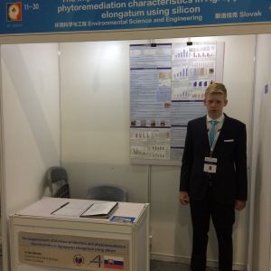 China Adolescents Science & Technology Innovation Contest, Čína 2. miesto v kategórií – Enviromentálne vedy Špeciálna cena od China Association for Science and Technology Vplyv kremíka na zvýšenie tolerancie zasolenia pôd u Agropyron elongatum Peter Škripko Gymnázium sv. Mikuláša, Prešov, CASTIC, galeria amavet, fotografie amavet